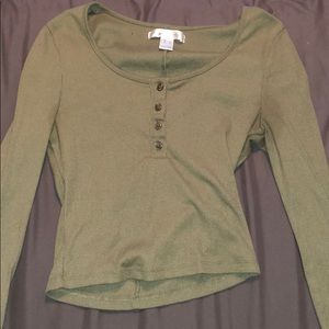 long sleeve army green crop top